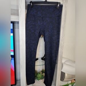 Zella Navy Blue & Black Patterned Leggings SZ M, Waist 28", Inseam 26"